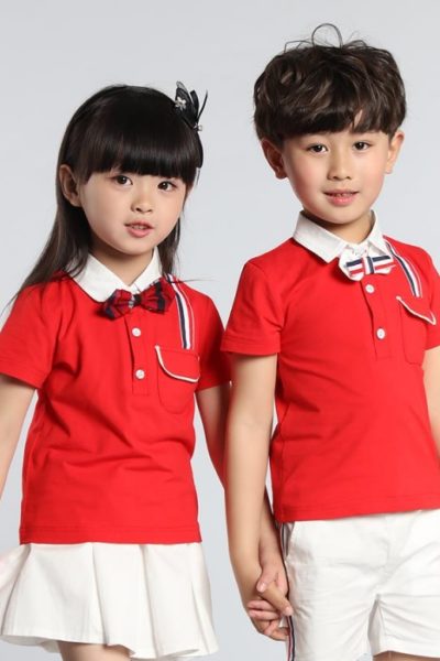 Đồng phục học sinh sinh viên – Đồng phục mầm non áo thun cổ trụ đỏ phối trắng, váy quần trắng 19