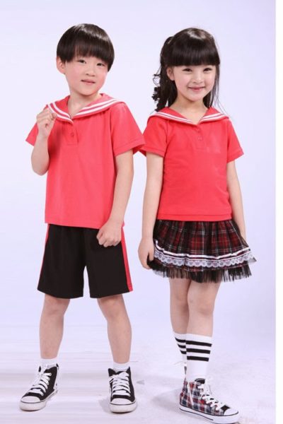 Đồng phục học sinh sinh viên – Đồng phục mầm non áo thun đỏ phối trắng, quần đen phối đỏ, váy caro 16